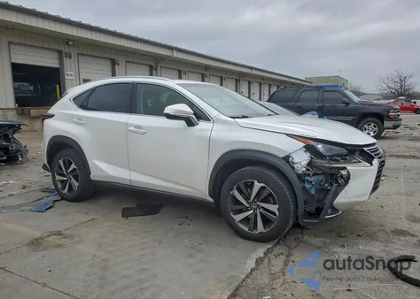 2018 Lexus Nx 300 Base из США, поврежденный, VIN JTJBARBZ5J2159590